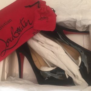 Authentic Christian louboutin very prive 180